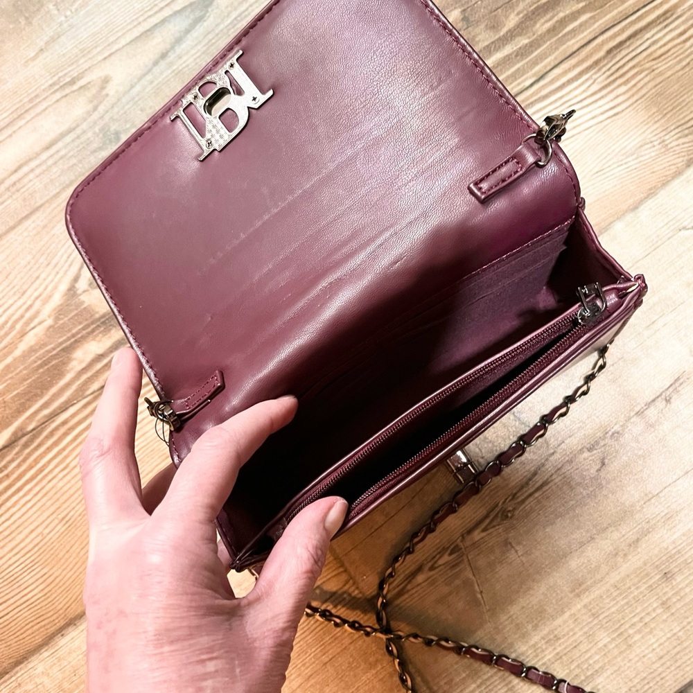 Badgley Michka Burgundy Quilted Shoulder Bag NWT - Picture 8 of 10